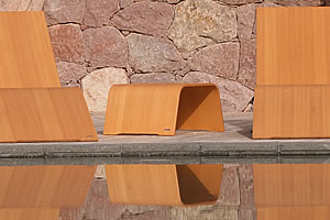 Tisch aus Lärchenholz